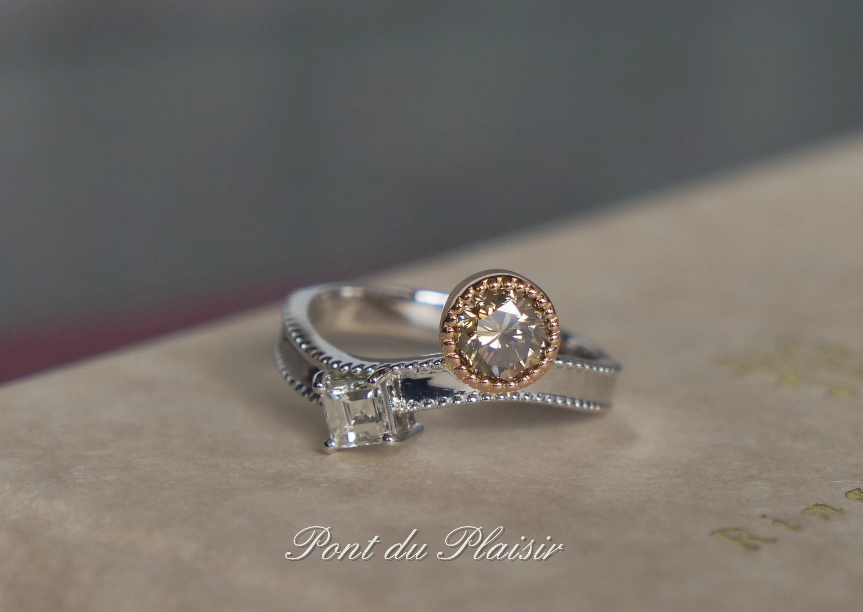 ◆大人女性のための新定番、「アンサンブル」が生み出す日常の特別感。