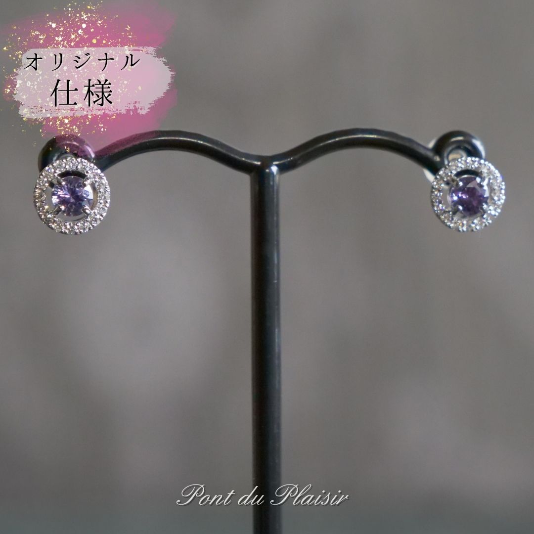 Pt製スピネルピアス