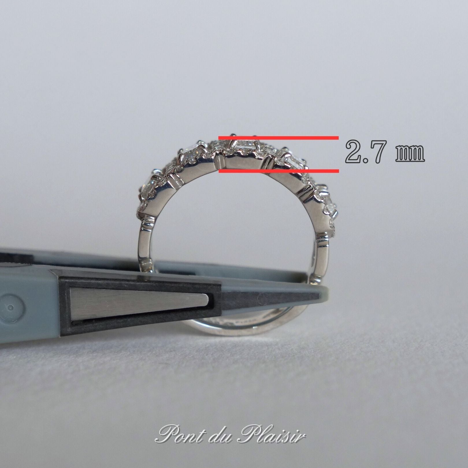 Pt950製アリッサムスクエア(角)指輪/ブラン